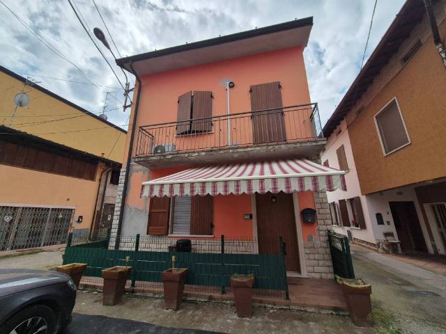 Villa Indipendente in vendita a Castenedolo, Lombardia