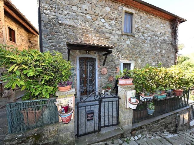 Villa Indipendente in vendita a Castiglion Fibocchi, Toscana