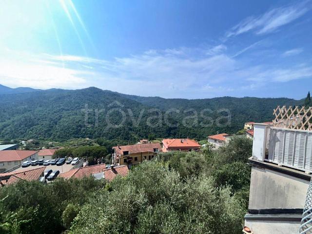 Villa Indipendente in vendita a Castiglione Chiavarese, Liguria