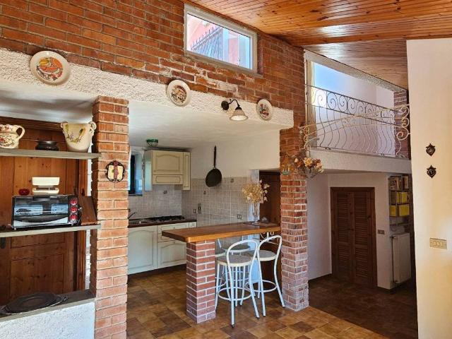 Villa Indipendente in vendita a Castiglione Chiavarese, Liguria