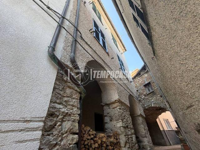 Villa Indipendente in vendita a Castiglione Chiavarese, Liguria