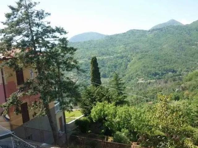 Villa Indipendente in vendita a Castiglione Chiavarese, Liguria