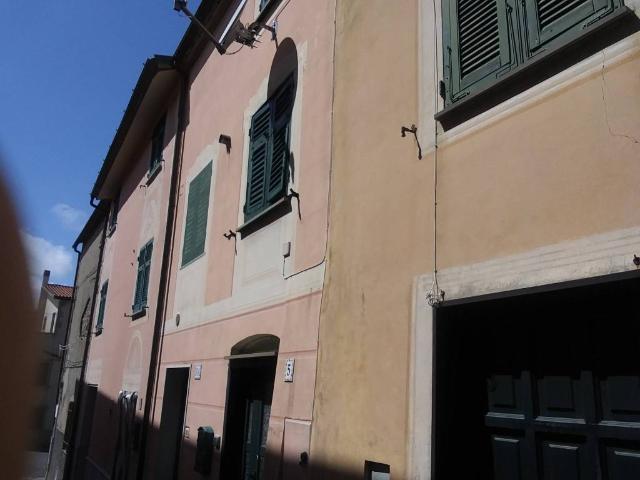 Villa Indipendente in vendita a Castiglione Chiavarese, Liguria