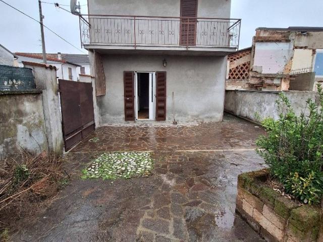 Villa Indipendente in vendita a Castiglione D'adda, Lombardia