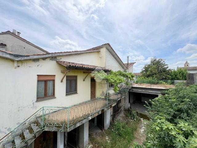 Villa Indipendente in vendita a Castiglione D'adda, Lombardia