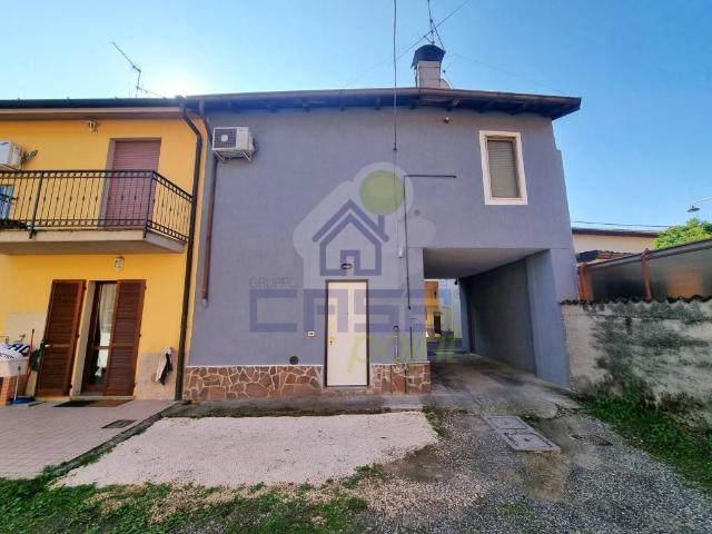 Villa Indipendente in vendita a Castiglione D'adda, Lombardia