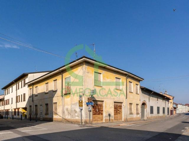 Villa Indipendente in vendita a Castiglione D'adda, Lombardia