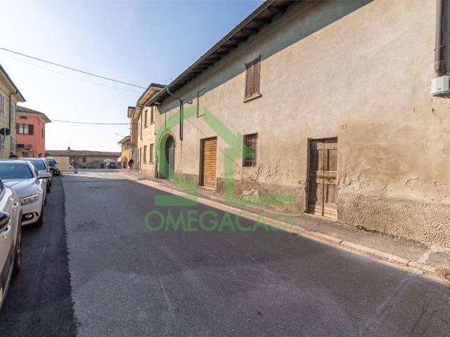 Villa Indipendente in vendita a Castiglione D'adda, Lombardia
