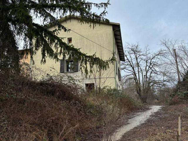 Villa Indipendente in vendita a Unione dell'Appennino Bolognese, Castiglione Dei Pepoli