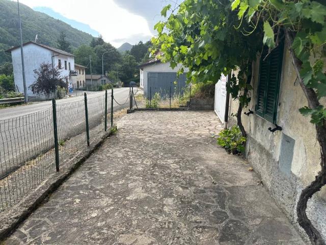 Villa Indipendente in vendita a Unione dell'Appennino Bolognese, Castiglione Dei Pepoli