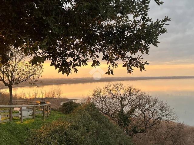 Villa Indipendente in vendita a Poggetto, Gioiella