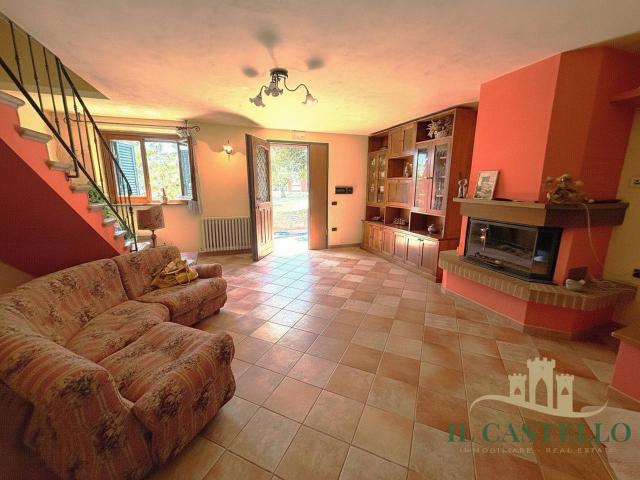 Villa Indipendente in vendita a Vaiano, Gioiella
