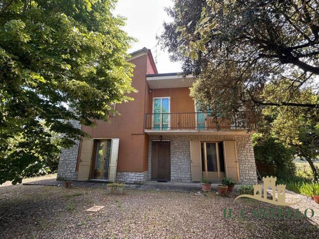 Villa Indipendente in vendita a Macchie, Gioiella
