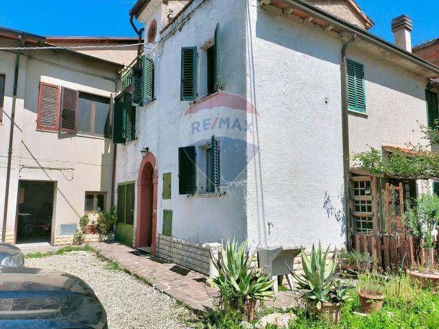 Villa Indipendente in vendita a Carraia, Gioiella