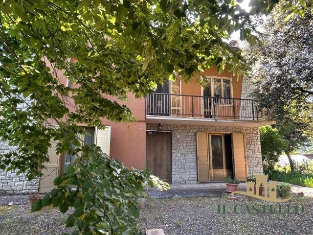 Villa Indipendente in vendita a Macchie, Gioiella