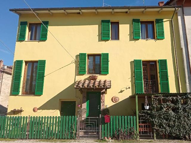 Villa Indipendente in vendita a Macchie, Gioiella