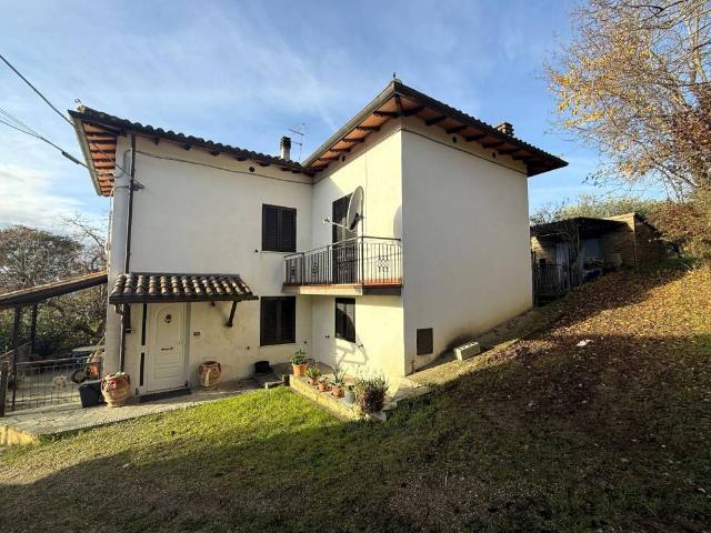 Villa Indipendente in vendita a Vaiano, Gioiella
