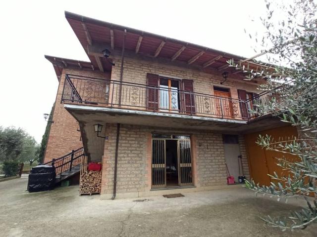 Villa Indipendente in vendita a Gioiella