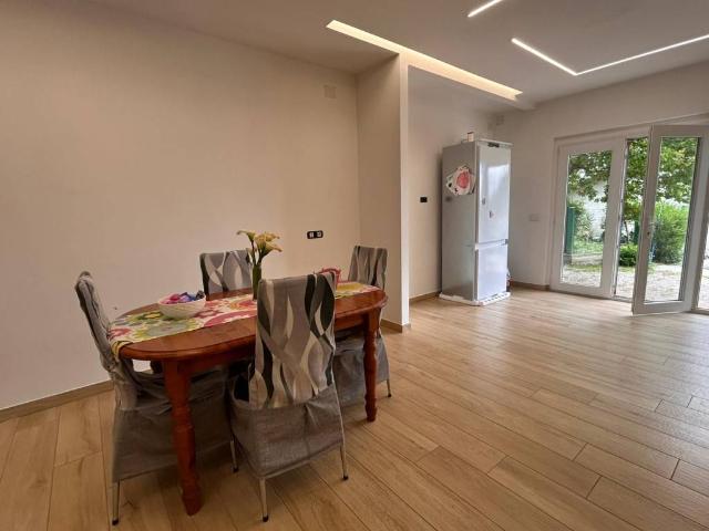 Villa Indipendente in vendita a Poggetto, Gioiella