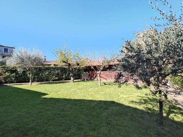 Villa Indipendente in vendita a Poggetto, Gioiella