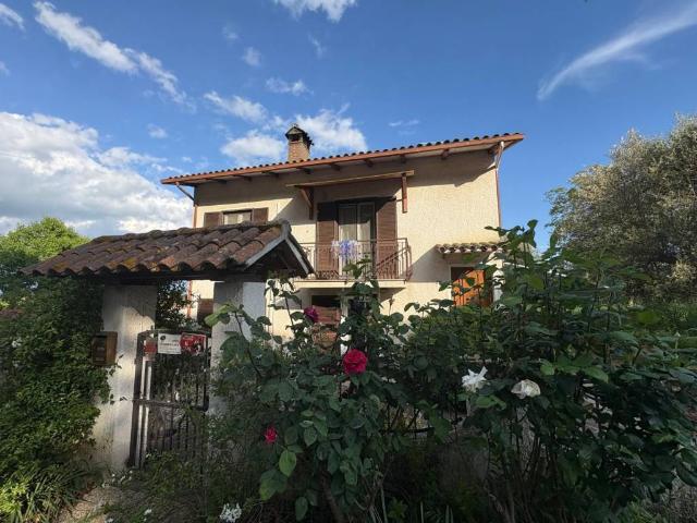 Villa Indipendente in vendita a Gioiella, Umbria