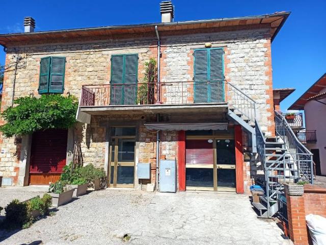 Villa Indipendente in vendita a Macchie, Gioiella