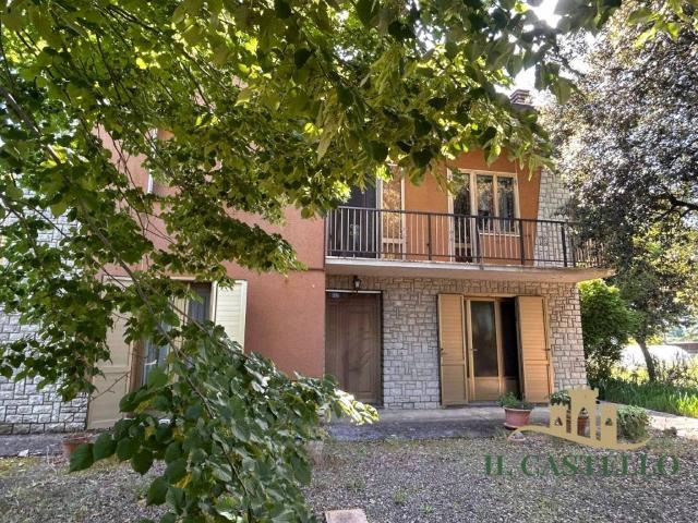 Villa Indipendente in vendita a Macchie, Gioiella