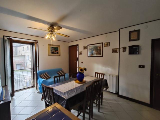 Villa Indipendente in vendita a Macchie, Gioiella