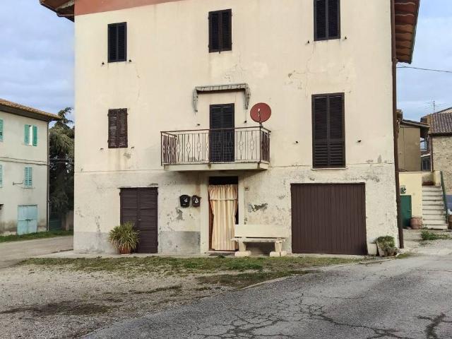 Villa Indipendente in vendita a Macchie, Gioiella