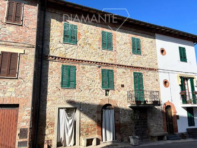 Villa Indipendente in vendita a Poggetto, Gioiella