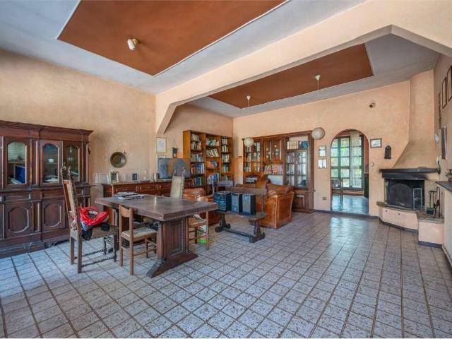 Villa Indipendente in vendita a Macchie, Gioiella