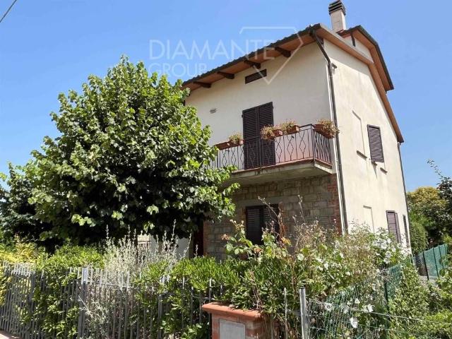 Villa Indipendente in vendita a Poggetto, Gioiella