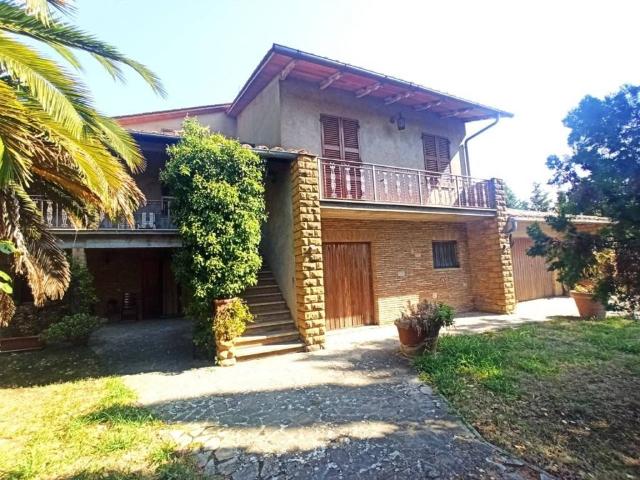 Villa Indipendente in vendita a Gioiella