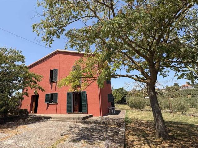 Villa Indipendente in vendita a Vaiano, Gioiella