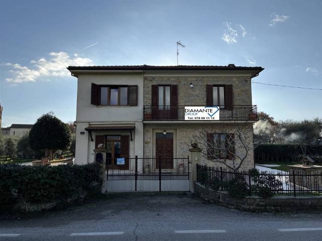 Villa Indipendente in vendita a Poggetto, Gioiella