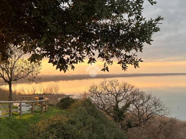 Villa Indipendente in vendita a Poggetto, Gioiella