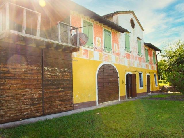 Villa Indipendente in vendita a Castiglione Delle Stiviere, Lombardia