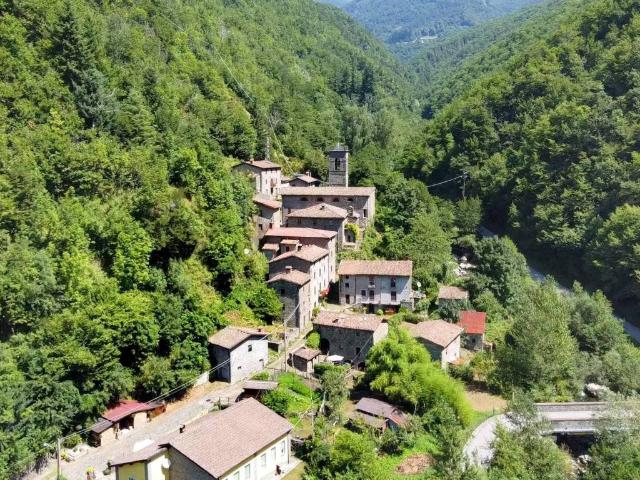 Villa Indipendente in vendita a Unione Comuni Garfagnana, Castiglione Di Garfagnana