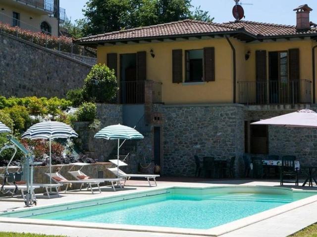 Villa Indipendente in vendita a Unione Comuni Garfagnana, Castiglione Di Garfagnana