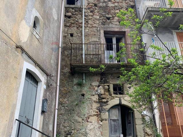 Villa Indipendente in vendita a Castiglione Di Sicilia, Sicilia