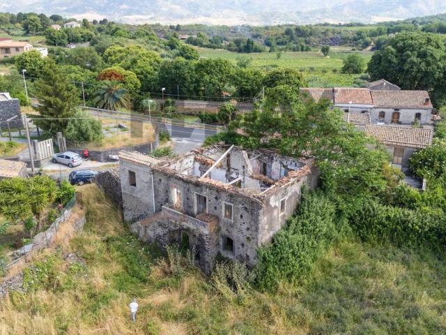 Villa Indipendente in vendita a Castiglione Di Sicilia, Sicilia