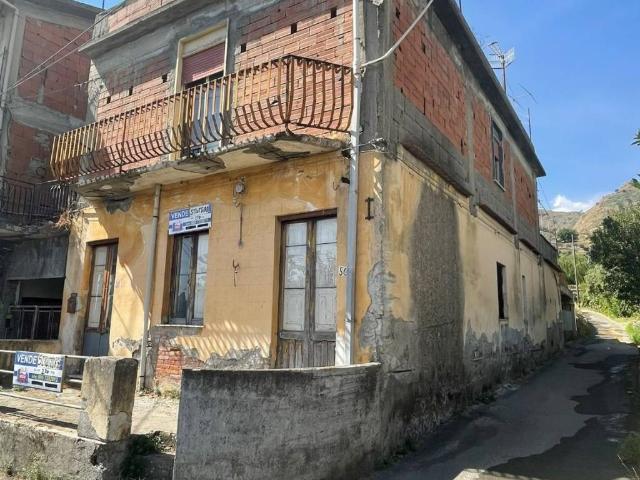 Villa Indipendente in vendita a Mitogio, Castiglione di Sicilia