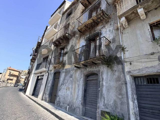 Villa Indipendente in vendita a Castiglione Di Sicilia, Sicilia