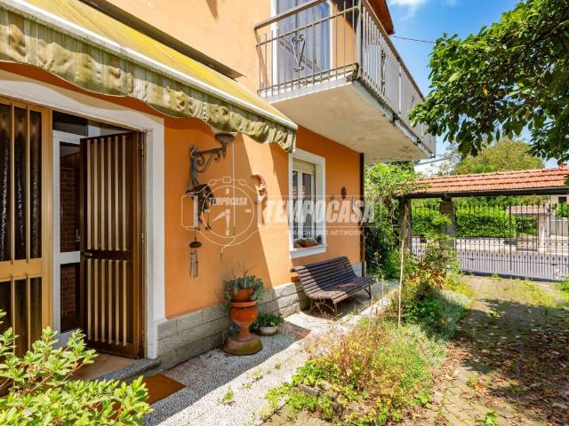 Villa Indipendente in vendita a Castiglione Torinese