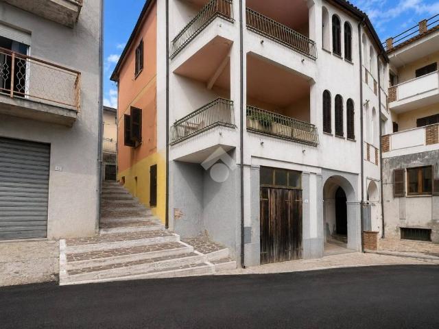 Villa Indipendente in vendita a Castilenti, Abruzzo