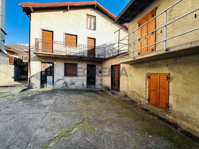 Villa Indipendente in vendita a Castione Della Presolana, Lombardia