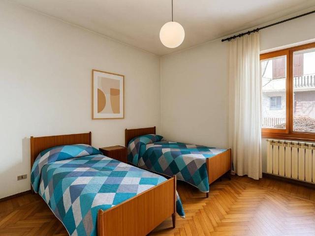 Villa Indipendente in vendita a Castione Della Presolana, Lombardia