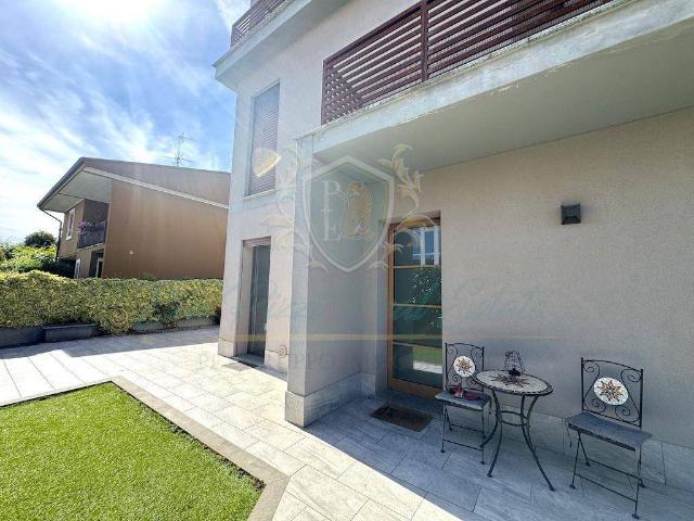 Villa Indipendente in vendita a Castiraga Vidardo, Lombardia