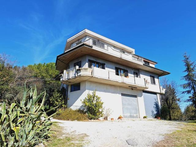 Villa Indipendente in vendita a Marche, Ascoli Piceno