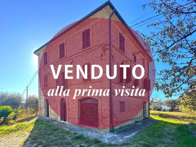 Villa Indipendente in vendita a San Silvestro, Marche